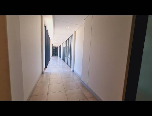 BUSINESS PROPERTY TO RENT IN SHERE